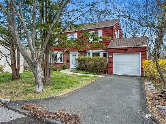 3rd image of 21 Hollywood Dr