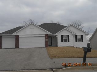 7143 Mullinshire Way, Machesney Park, IL 61115