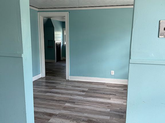 5th image of 563 Doat St
