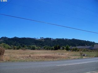 1913 Nonpareil Rd, Sutherlin, OR 97479