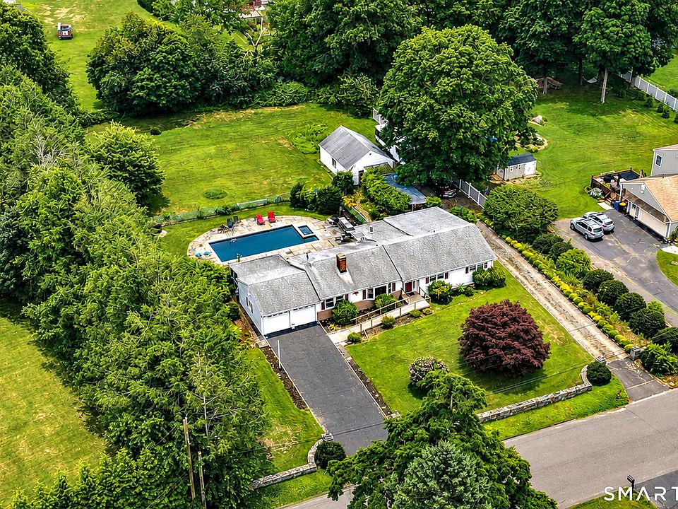 1st image of 52 Lauderdale Drive