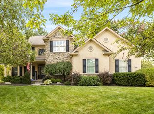 979 Heritage St, Blacklick, OH 43004