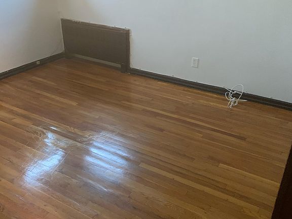 4th image of 1010 Kiefer Ave
