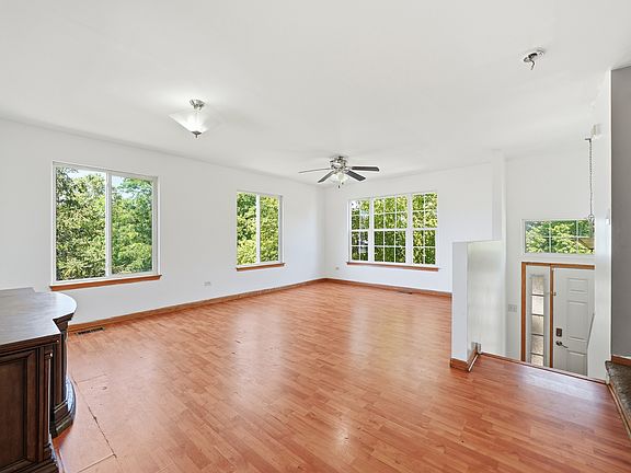 4th image of 531 Meadow Lily Dr