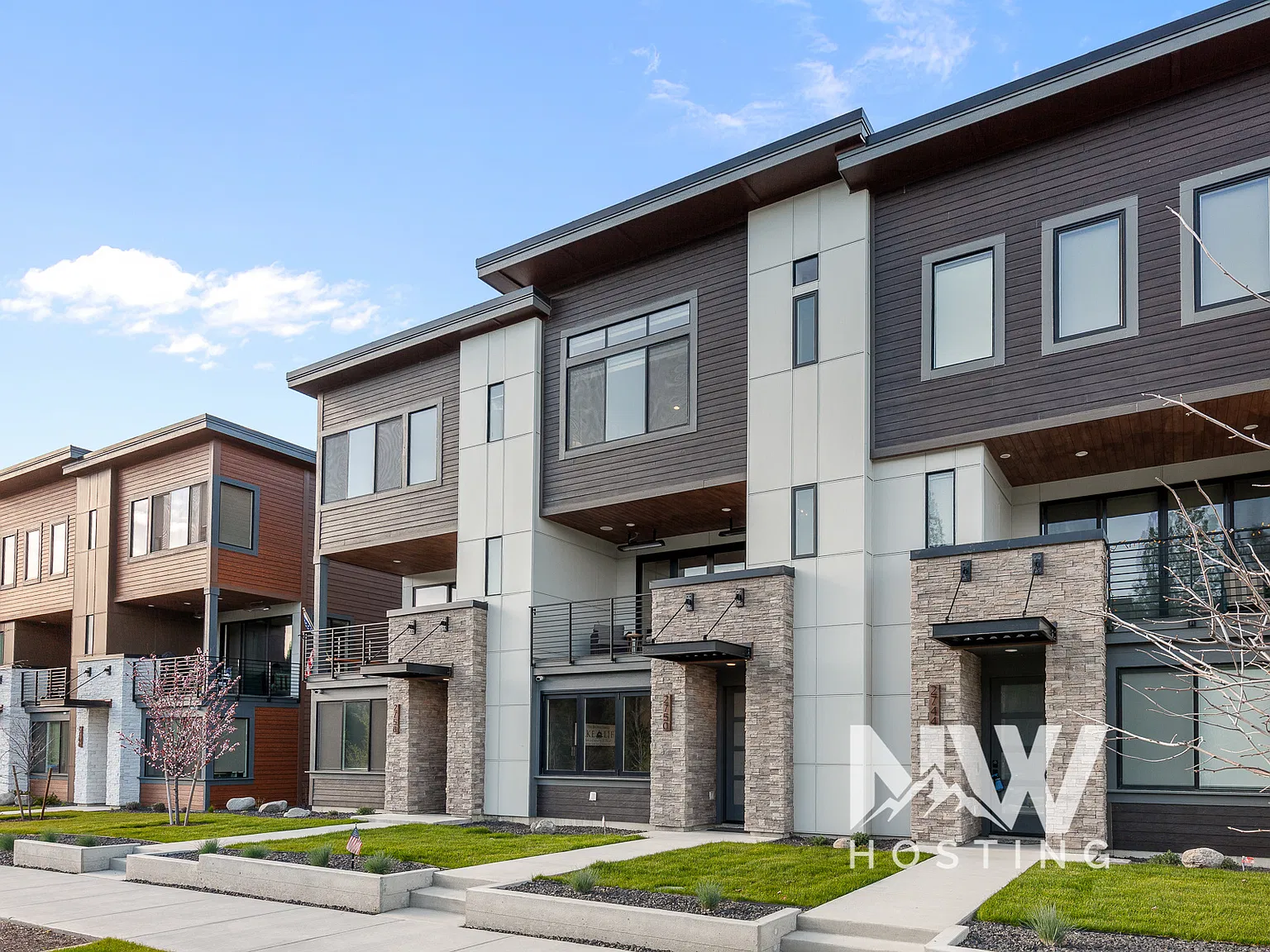 2 bed, 3.5 bath, 3094 sqft, $7,500 — Photo 2
