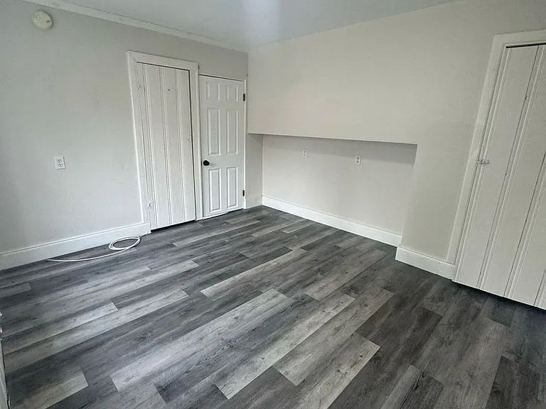 15 Johnson Ln — Photo 9