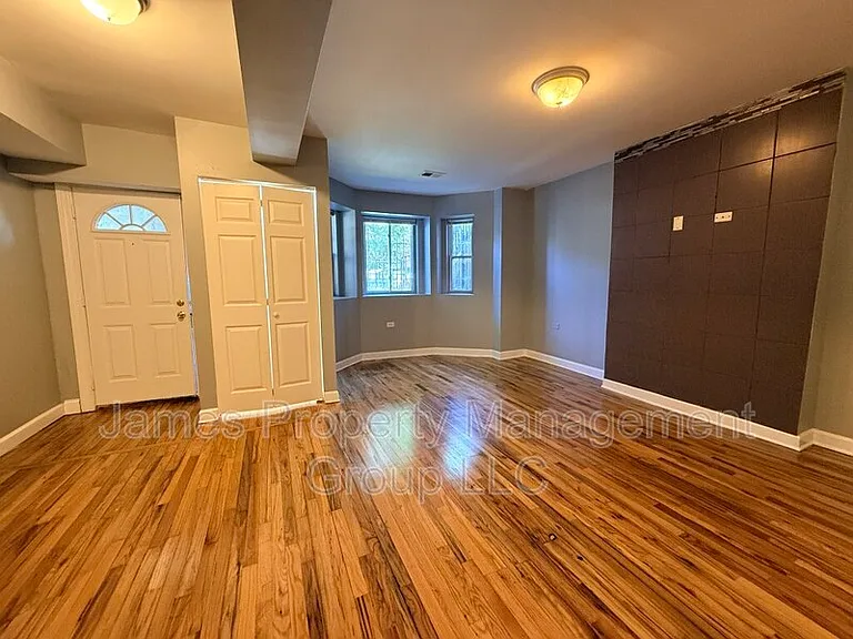 2213 W Washington Blvd #1F — Photo 2