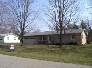 135 River Forest Rd, Pataskala, OH 43062