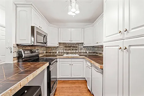 617 Massachusetts Ave #1 Photo 1
