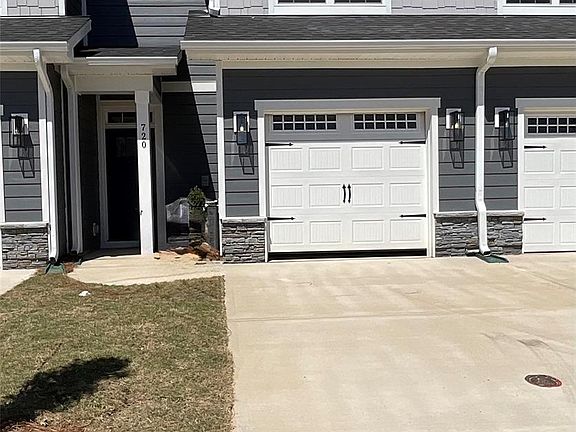 5th image of 722 Longleaf Ave #31