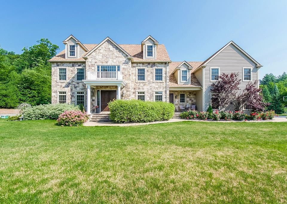 1st image of 50 Opal Cir