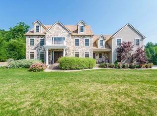50 Opal Cir, Franklin, MA 02038