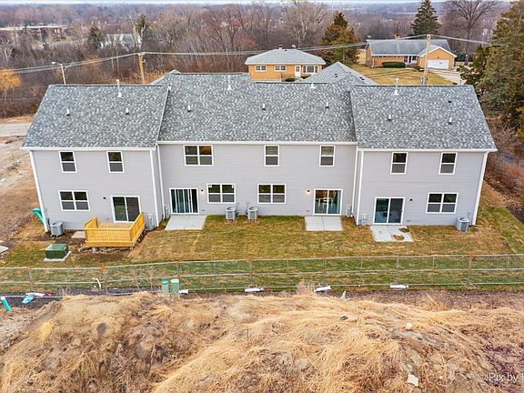 5th image of 600 Pleasant Ln #C3