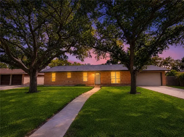 10741 Larkwood St, Corpus Christi, TX 78410
