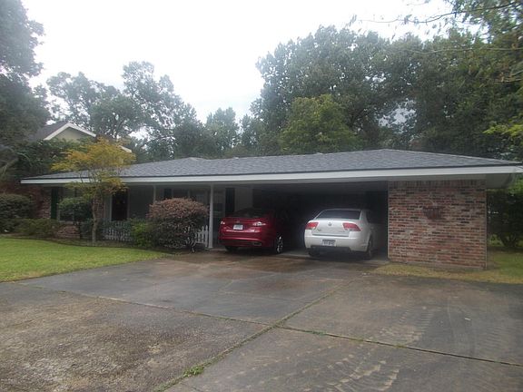 3rd image of 530 Camellia Dr