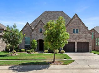 915 Highpoint Way, Roanoke, TX 76262
