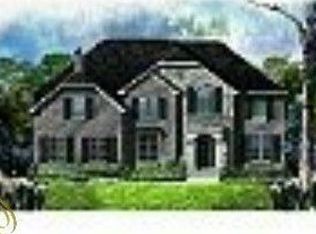 17420 Parkshore Dr, Northville, MI