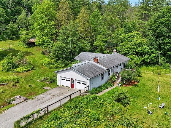 3rd image of 204 Lawrence Road