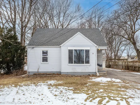 8255 Garbor Ave, Warren, MI 48093