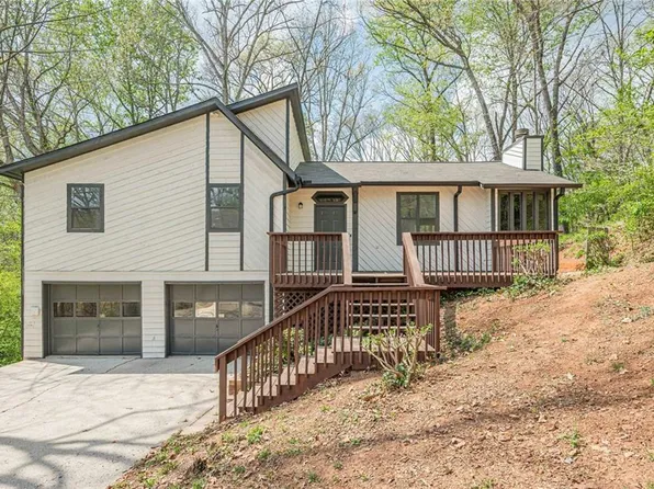 221 Little Brook Ln, Woodstock, GA 30188