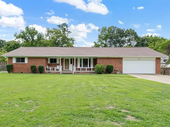 904 W Elgin St, Siloam Springs, AR 72761