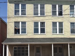 17 E Main St APT 8, Dallastown, PA 17313