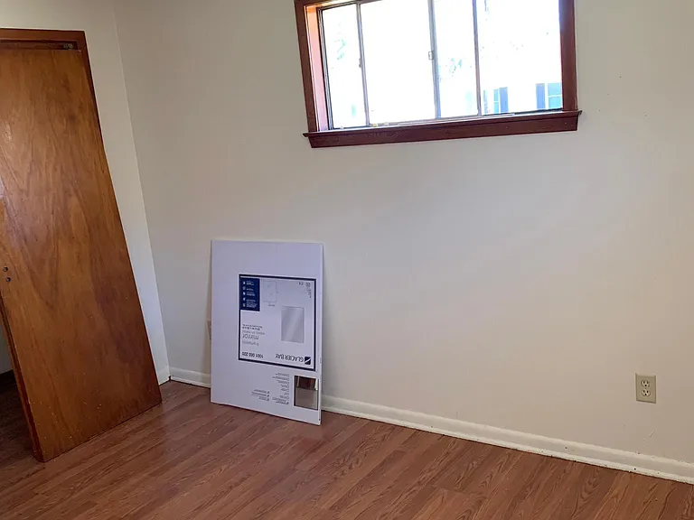 1136 Homestead Ave — Photo 8