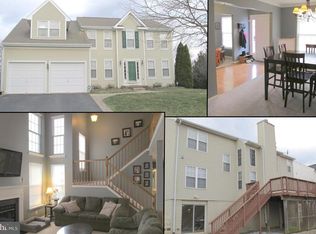 17546 Falls Pl, Round Hill, VA 20141