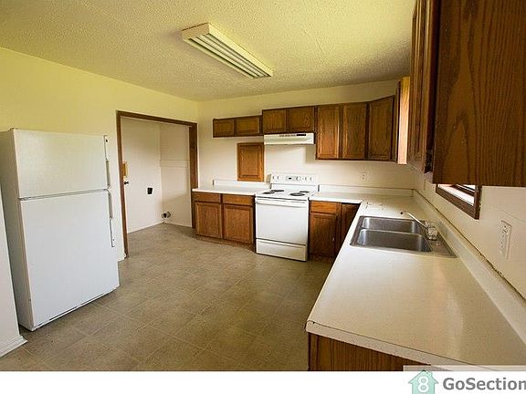 3rd image of 5419 NW Kinyon Ave