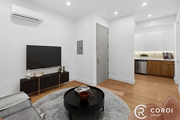 Rented by Coroi Corp | media 5