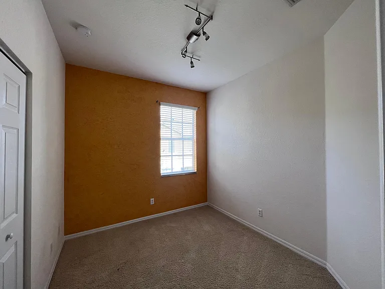 1551 SE Wilshire Pl — Photo 10