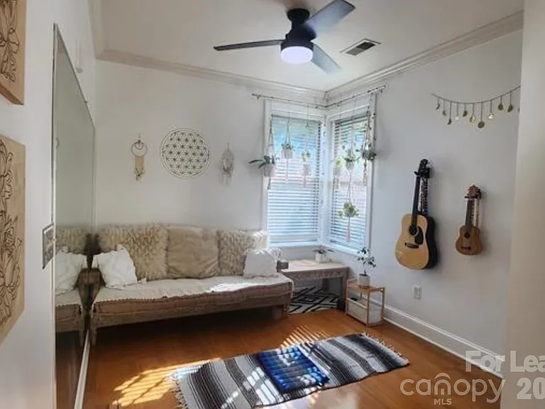 630 Calvert St #206 — Photo 3