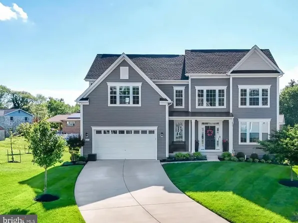 11801 Asbury Dr, Fort Washington, MD 20744