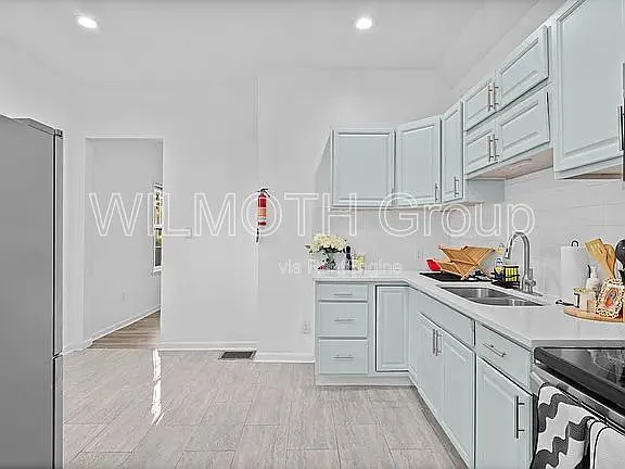 2510 Guilford Ave — Photo 14