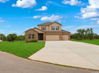 132 Reno Trl, Floresville, TX 78114