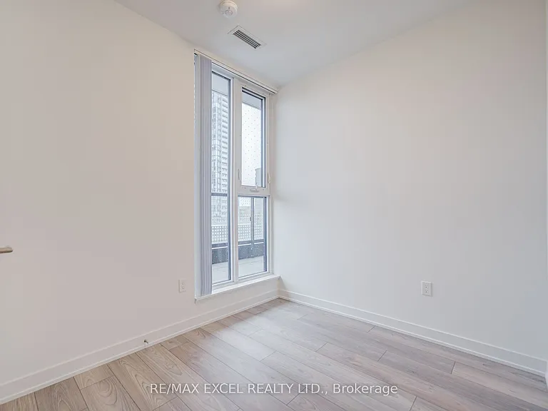 5858 Yonge St #1011 — Photo 33