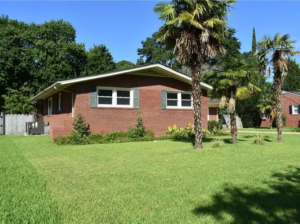 216 Charlotte Dr, Portsmouth, VA 23701