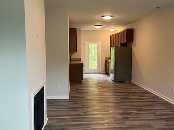 4th image of 415 Aversboro Rd