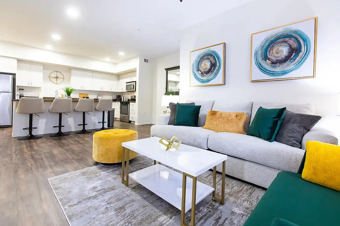 Paloma Apartment Homes — Photo 3