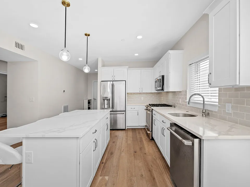 27 Ward St #302