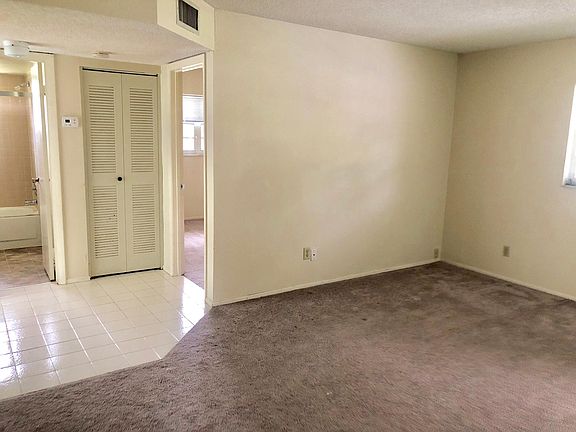 4th image of 572 Fairways Ln APT N202