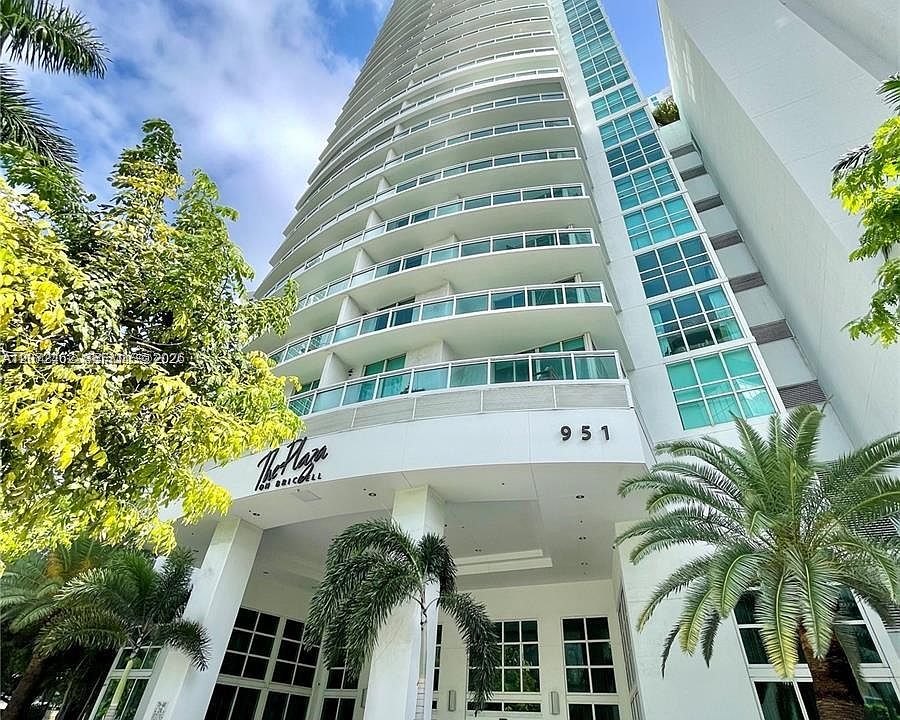 1st image of 951 Brickell Ave APT 3403