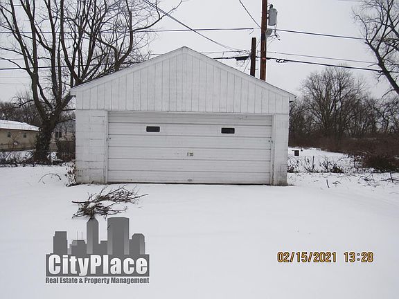 3rd image of 3341 N Downey Ave