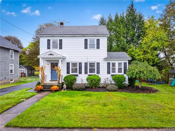 106 Lyon Pl, Utica, NY 13502