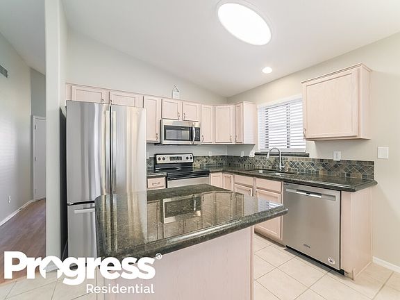 5th image of 2261 E Arabian Dr