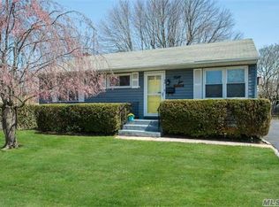 56 12th St, Locust Valley, NY 11560