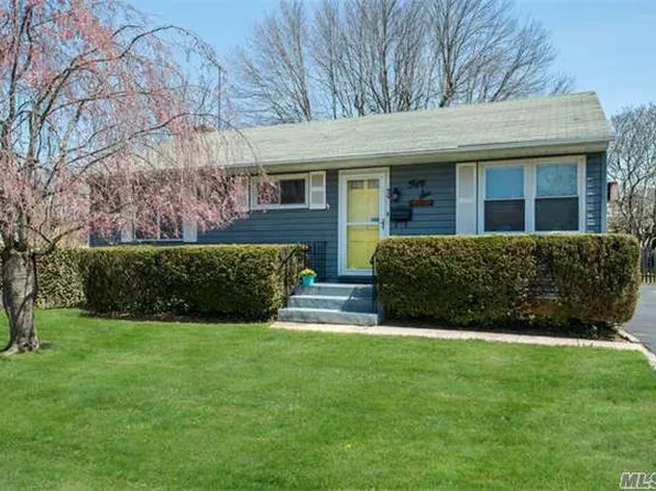 56 12th St, Locust Valley, NY 11560