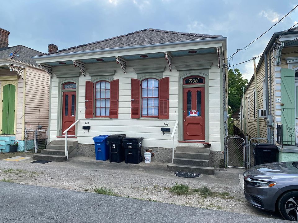 1st image of 706 Pauline St