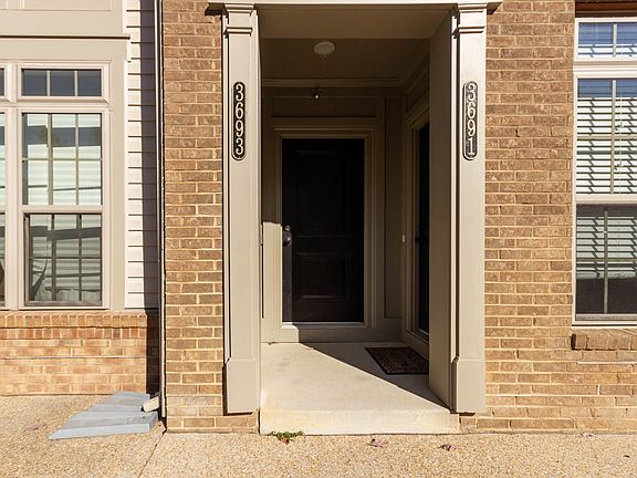 4th image of 3693 Chippendale Cir