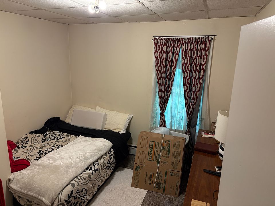 1st image of 27 Chilmark St #1